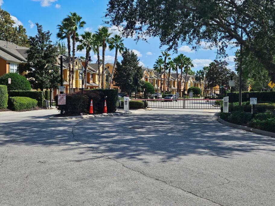 Theme Park Gateway! Villa Кисими Екстериор снимка